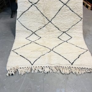 Modern Beni Ouarain Rug 205 x 160