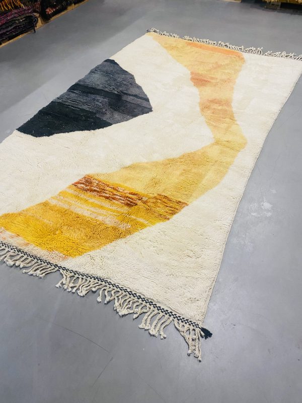 https://www.beniouarainoutlet.com/product/beni-mrirt-rug-12-customized-rug/