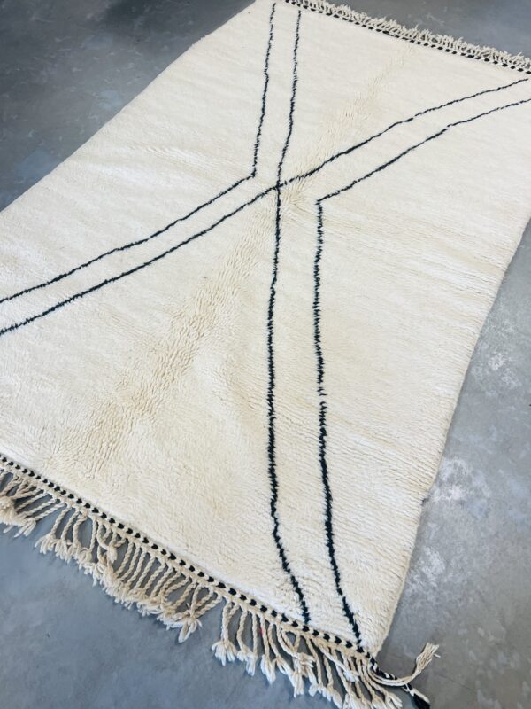 Modern Beni Ouarain Rug 252 x 168 - Image 4