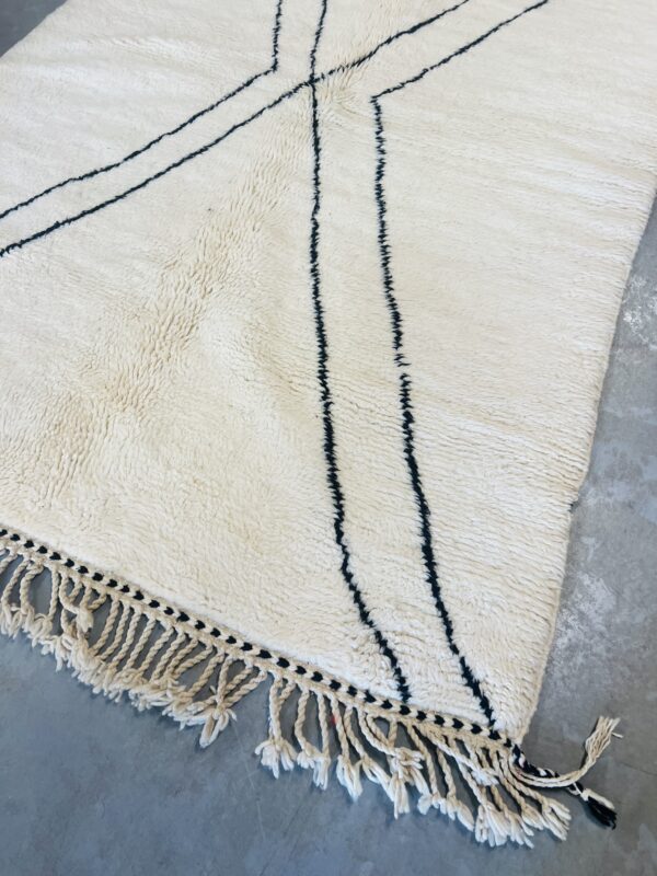 Modern Beni Ouarain Rug 252 x 168 - Image 5