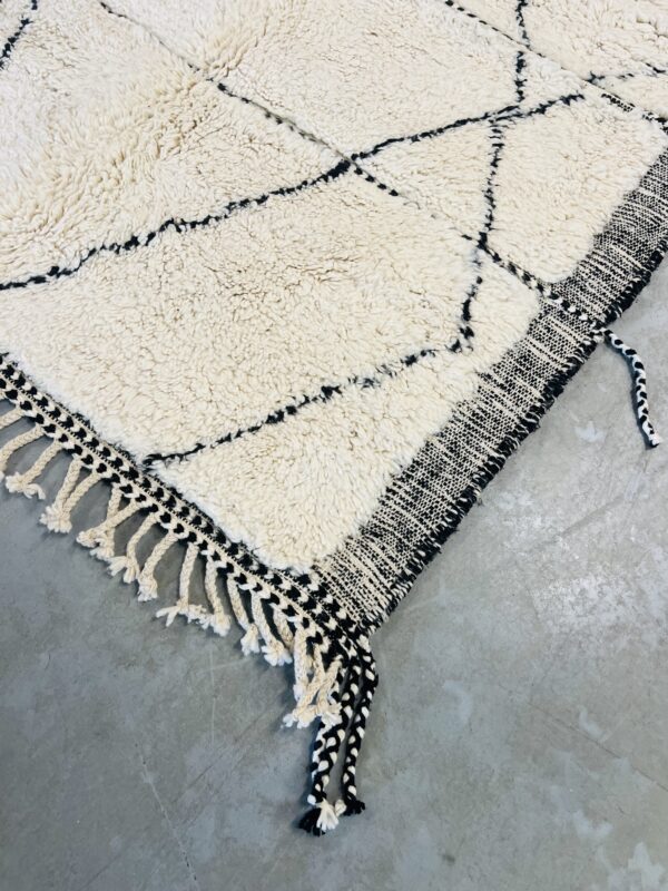 Modern Beni Ouarain Rug 215 x 155 - Image 5