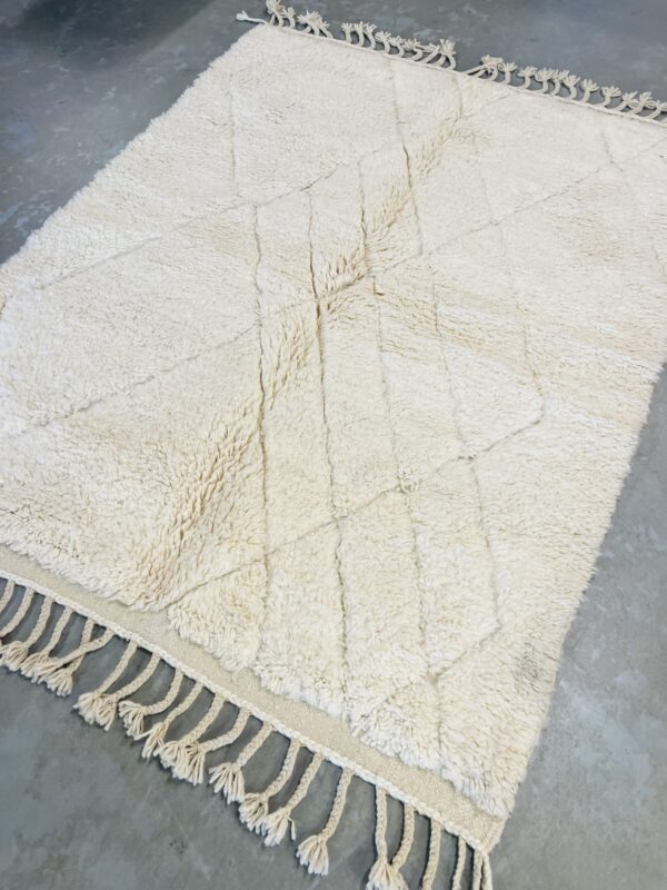 Modern Beni Ouarain Rug 200 x 160 - Image 4